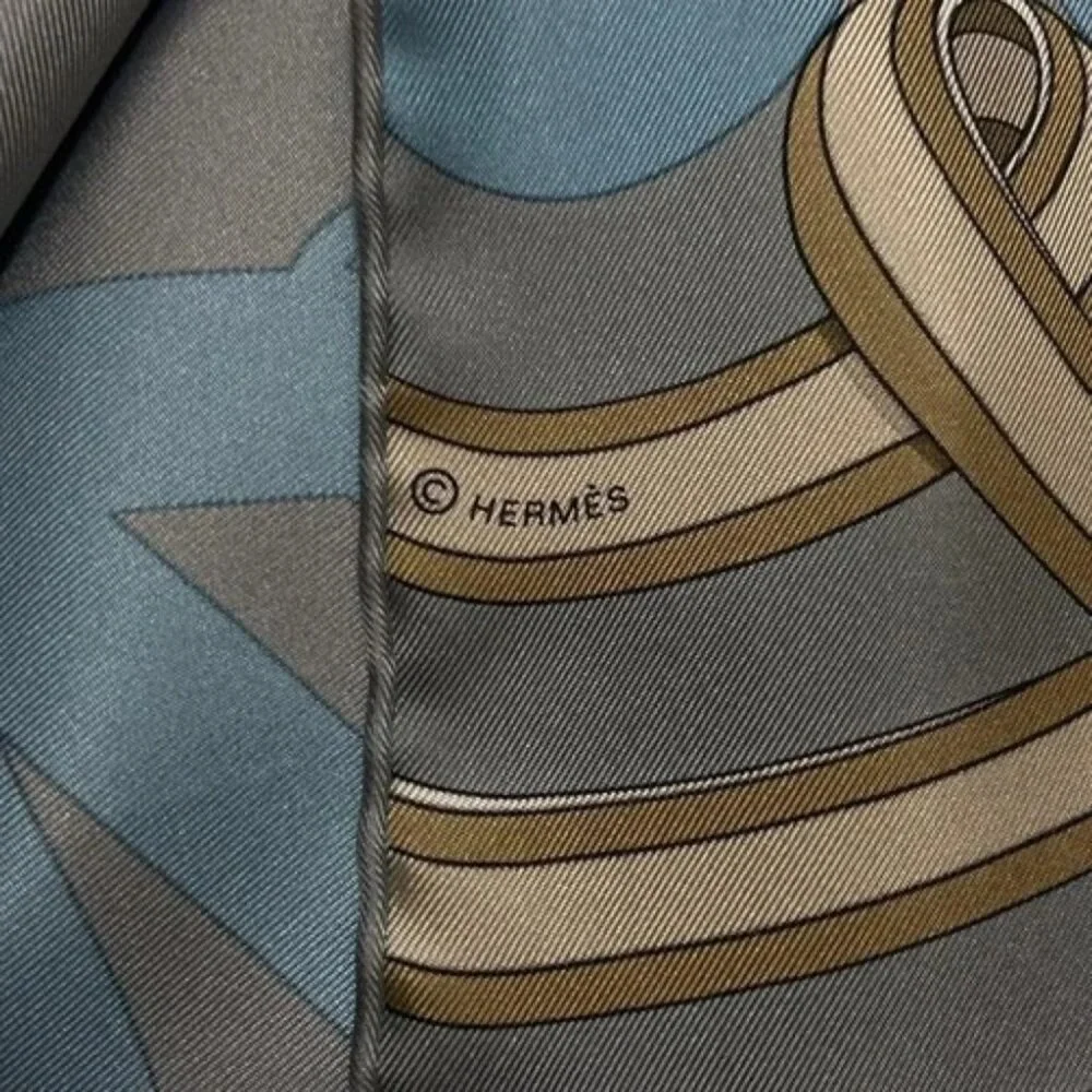 HERMES - Gray Navy Multi Scarf - Picture 3 of 5